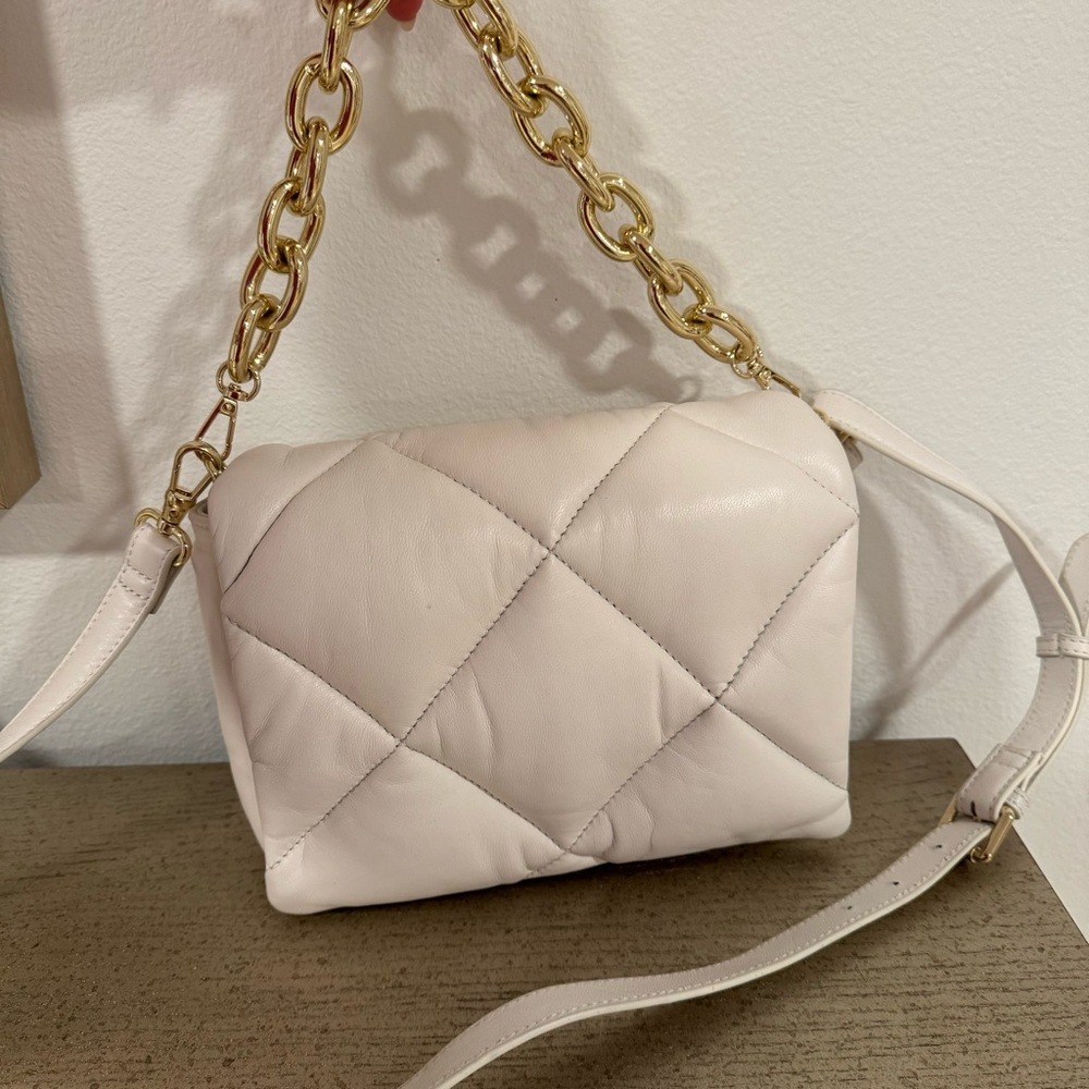 Stand studio white and gold leather bag